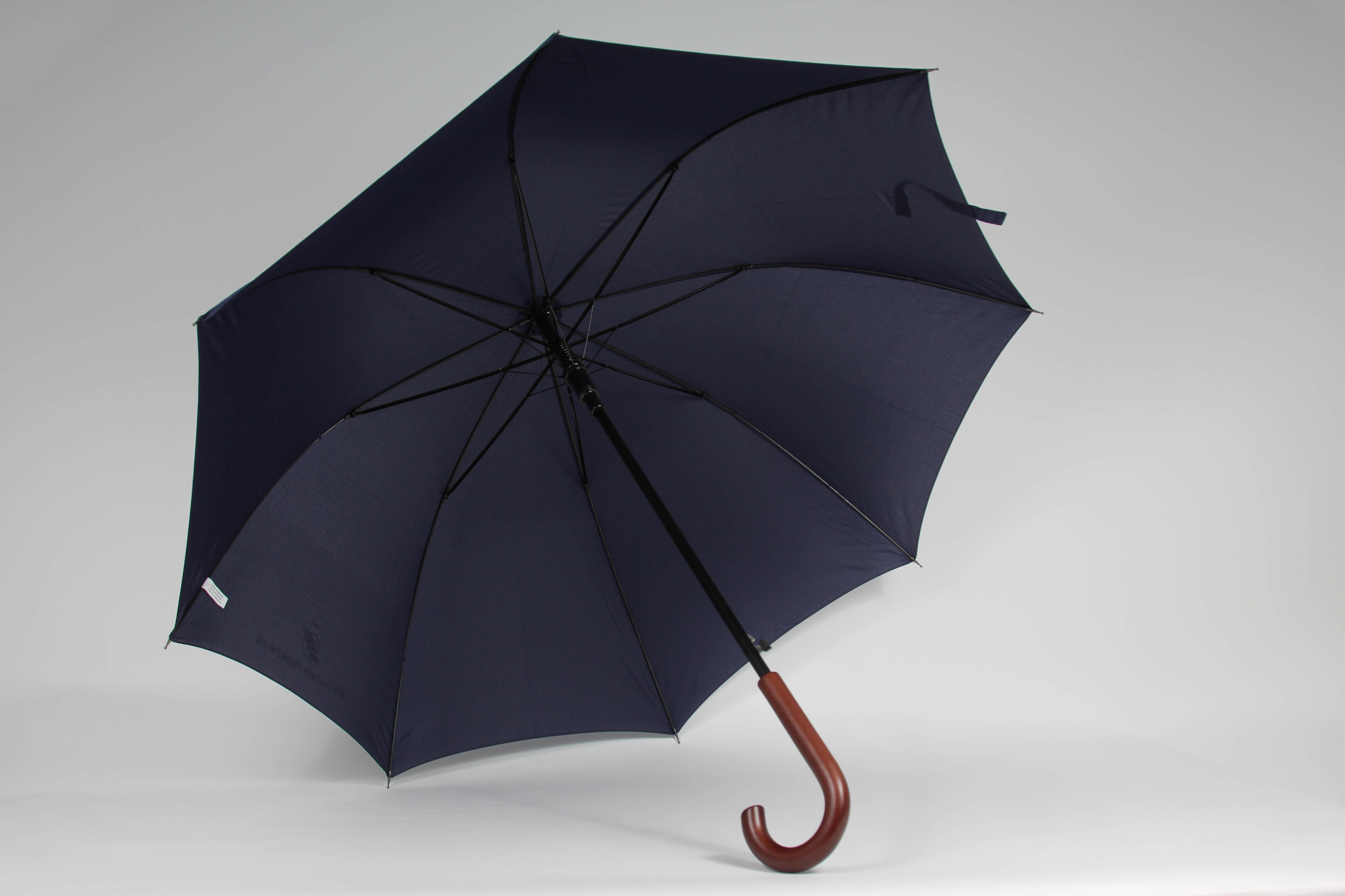 Regenschirm im DFS-Design