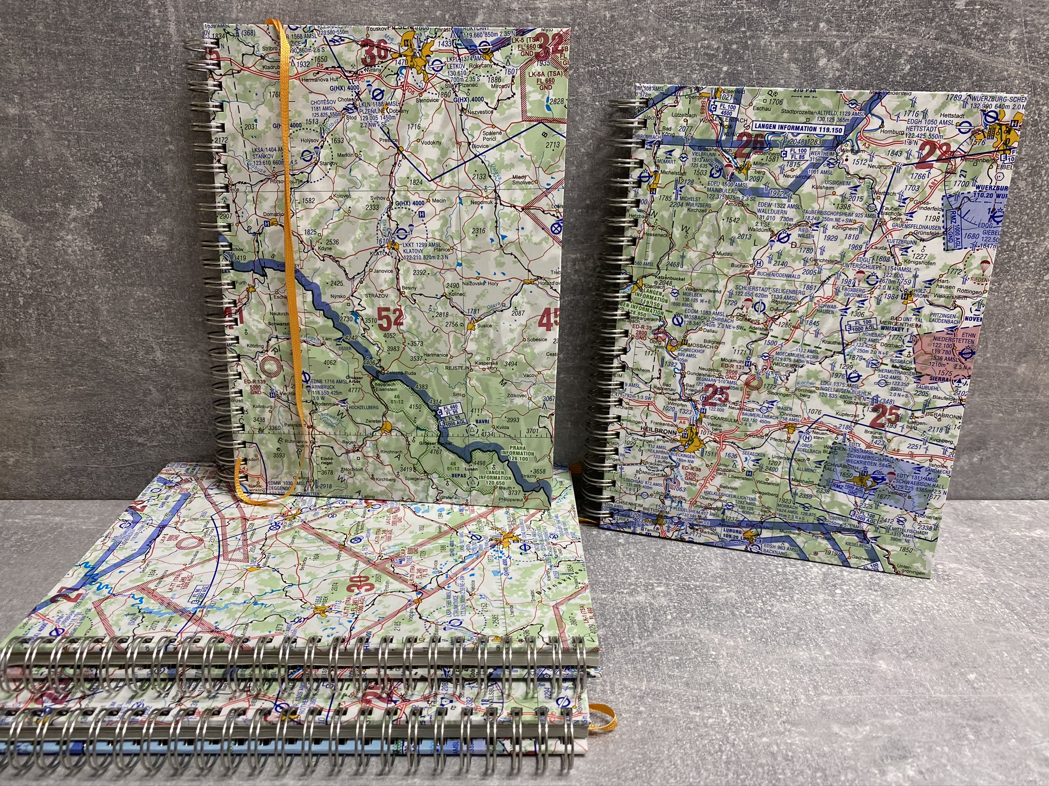 Notizbuch im ICAO-Kartendesign